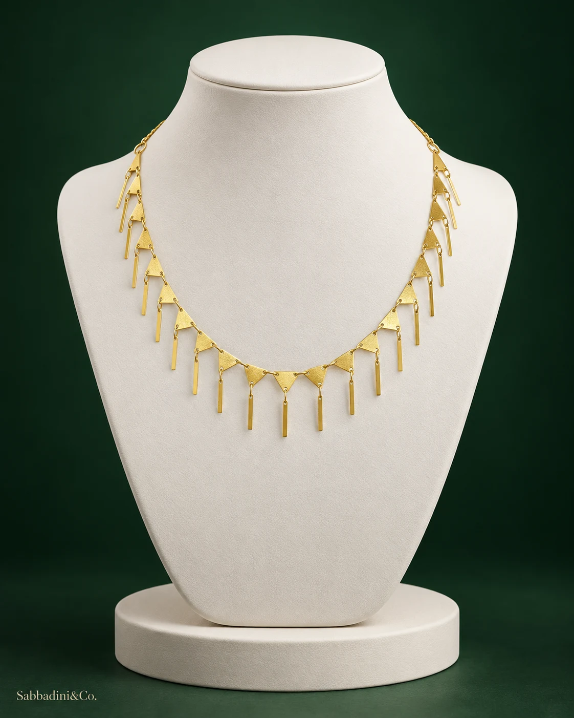 Colar Triângulo Palito Banhado A Ouro 18K — vista 1