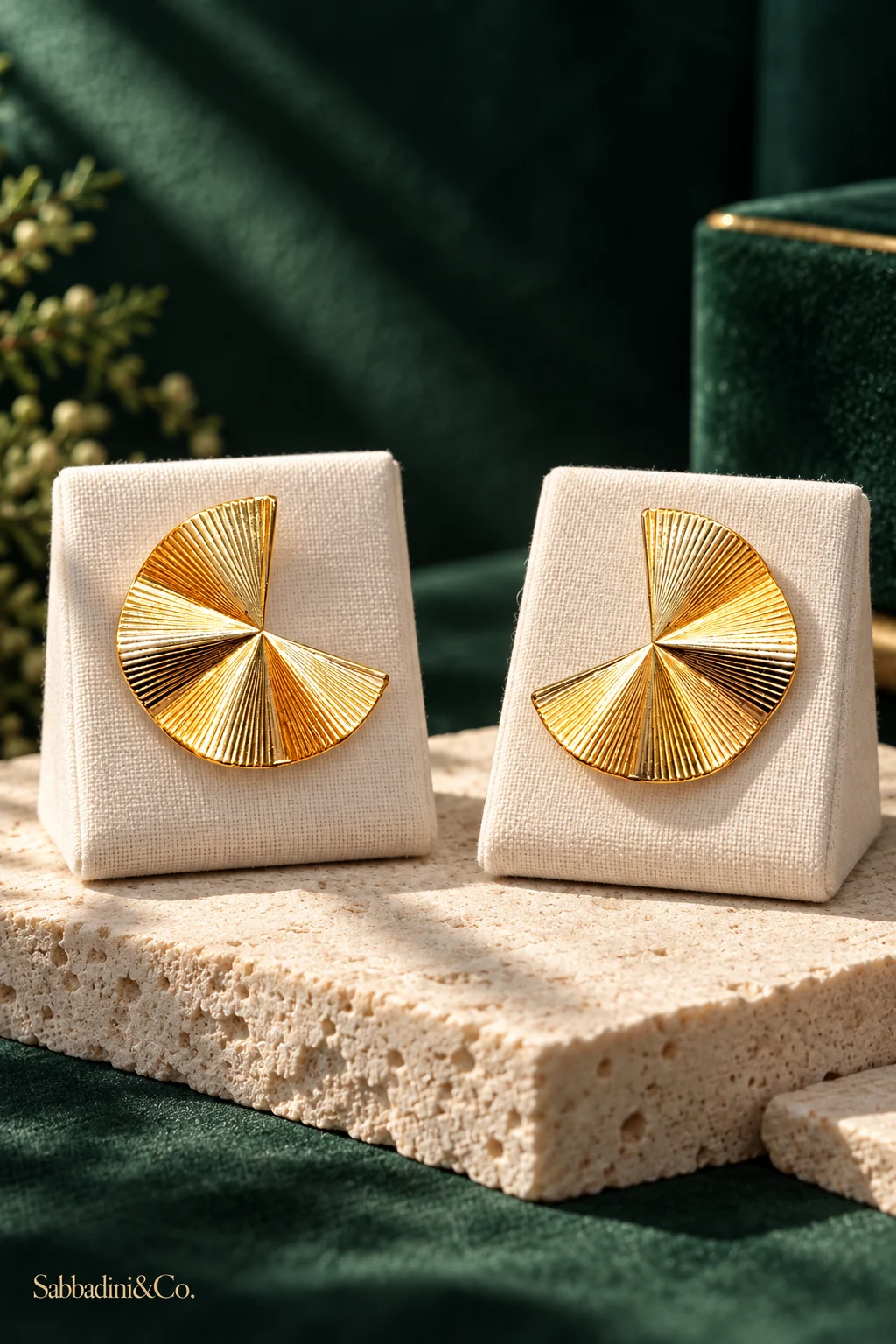 Brinco Leque Banhado a Ouro 18K — mostruário