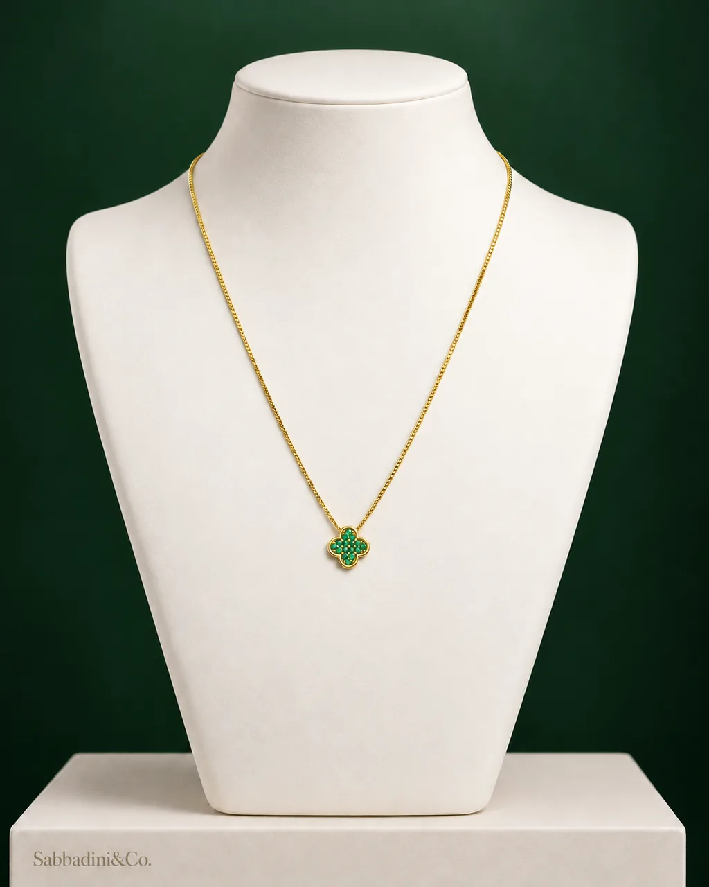 Colar Jeweled Green Clover Banhado a Ouro 18k — mostruário