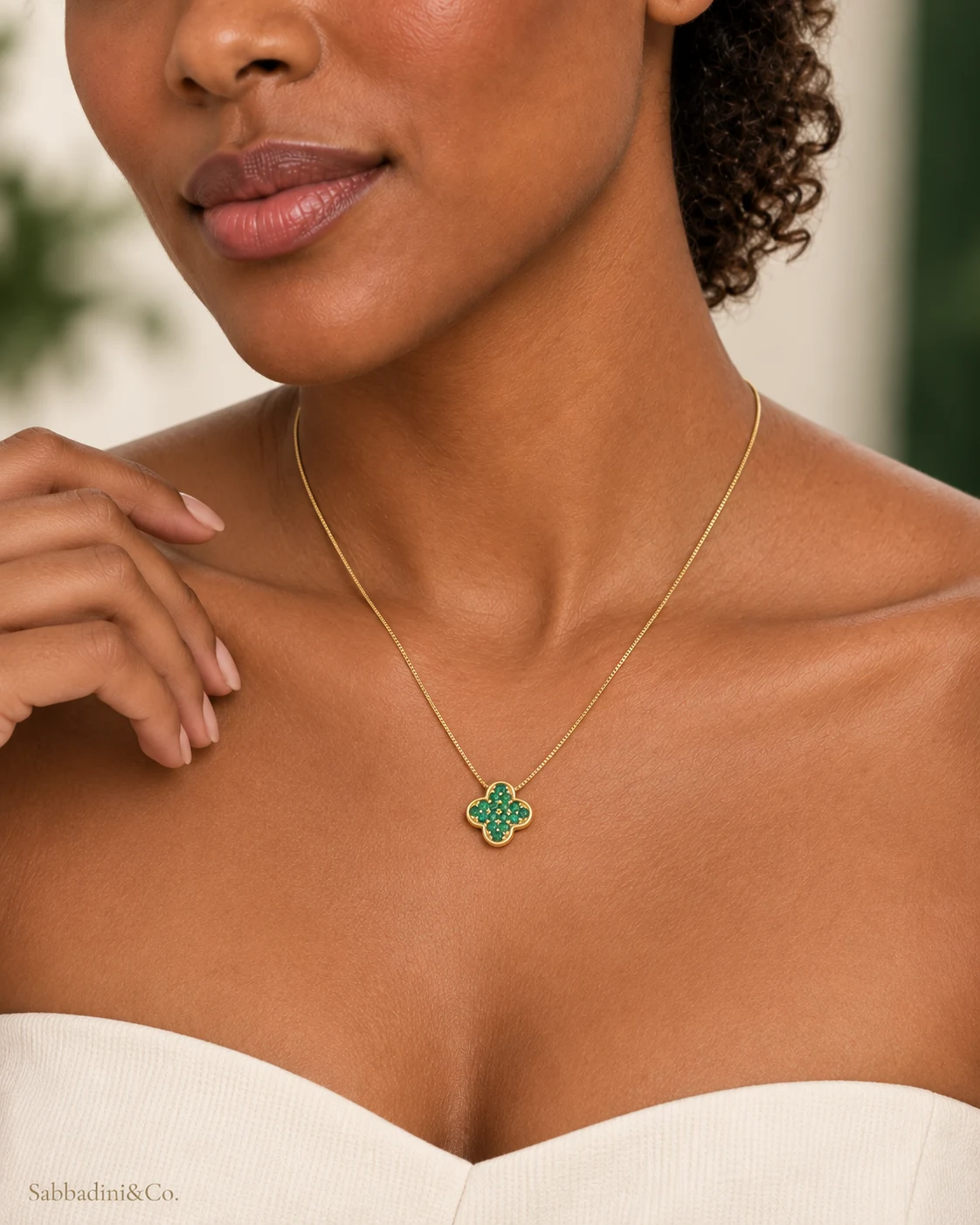 Colar Trevo Verde Cravejado Banhado a Ouro 18K — vista 2
